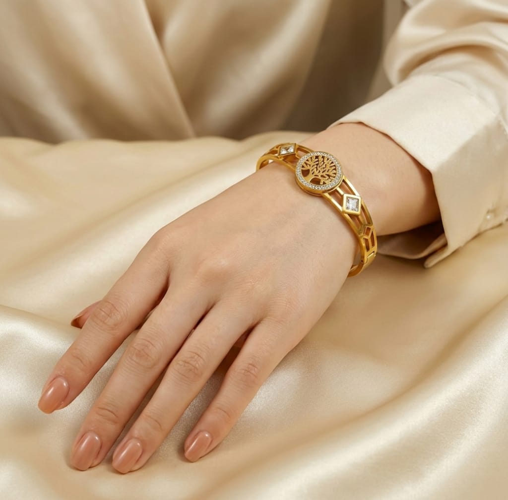 HAND CUFF, STAINLESS STEEL, GOLD PLATED WITH AMERICAN DIAMONDS