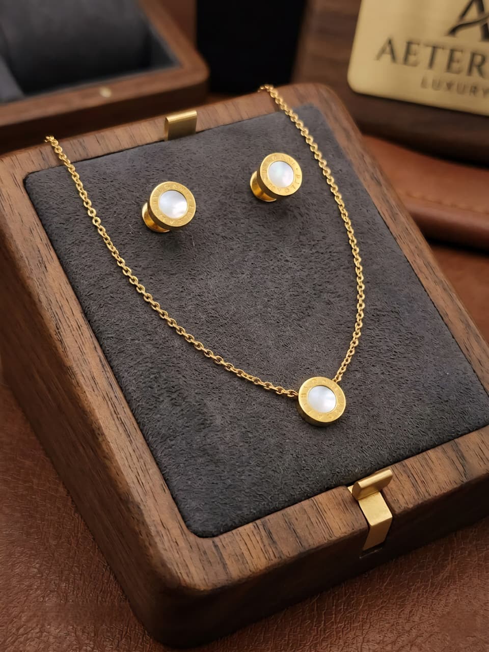 GOLD PLATED NECKLES SET