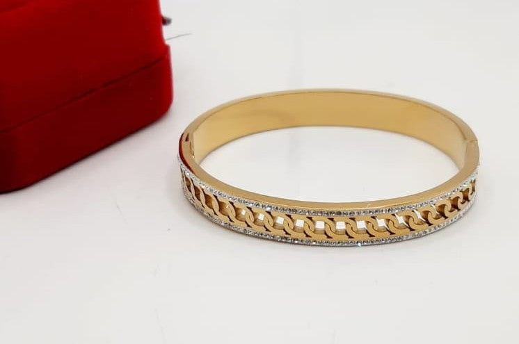 HAND CUFF, GOLD PLATED WITH AMERICAN DIAMONDS