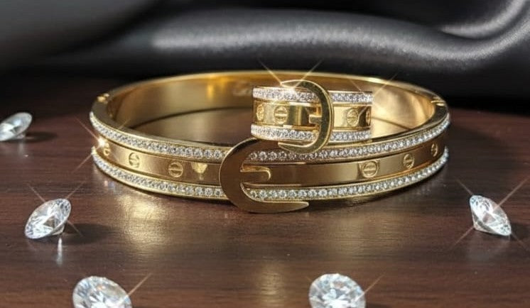 CARTIER HAND CUFF+RING, GOLD PLATED WITH AMERICAN DIMONDS
