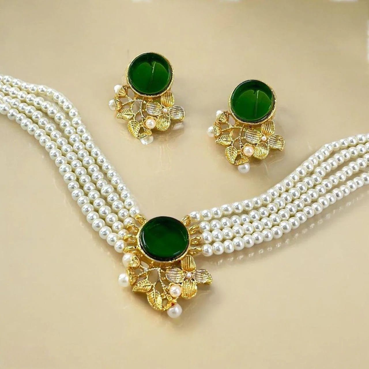 Circle Flower Pearl Mala Set (Emerald)