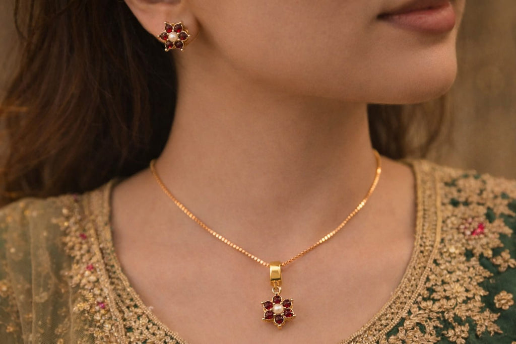 Luminous 24K Gold Plated Flower Design Necklace
